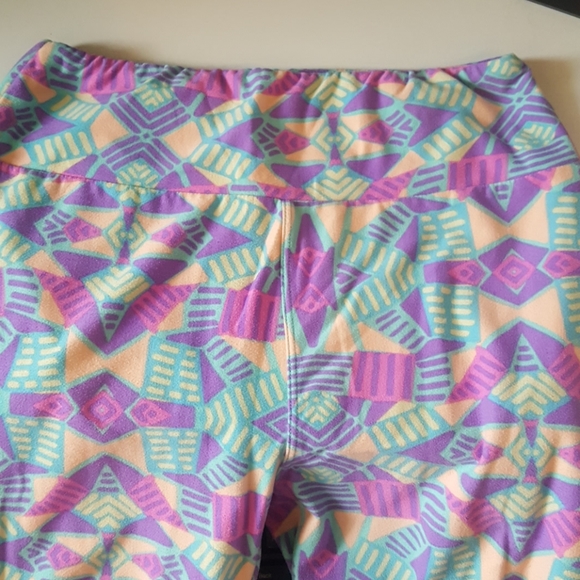 ☆SALE 5 for $25☆ leggings - Picture 2 of 4